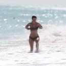 Alice Eve - Bikini (ADDS)